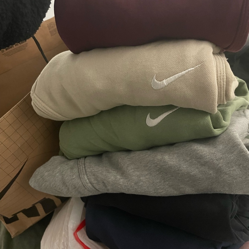 Nike Sweatpants - Burgundy, Beige, Green, Gray, Black and navy. Take all for $65